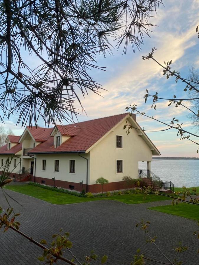 Dom Nad Jeziorem Sajzy Buitenkant foto